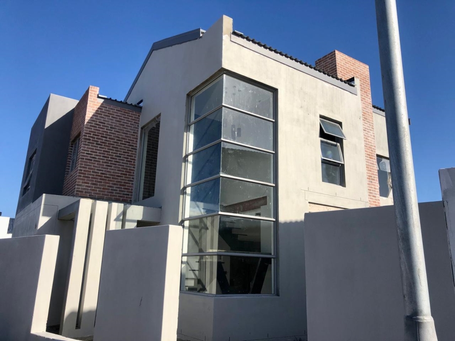 4 Bedroom Property for Sale in Sandown Western Cape